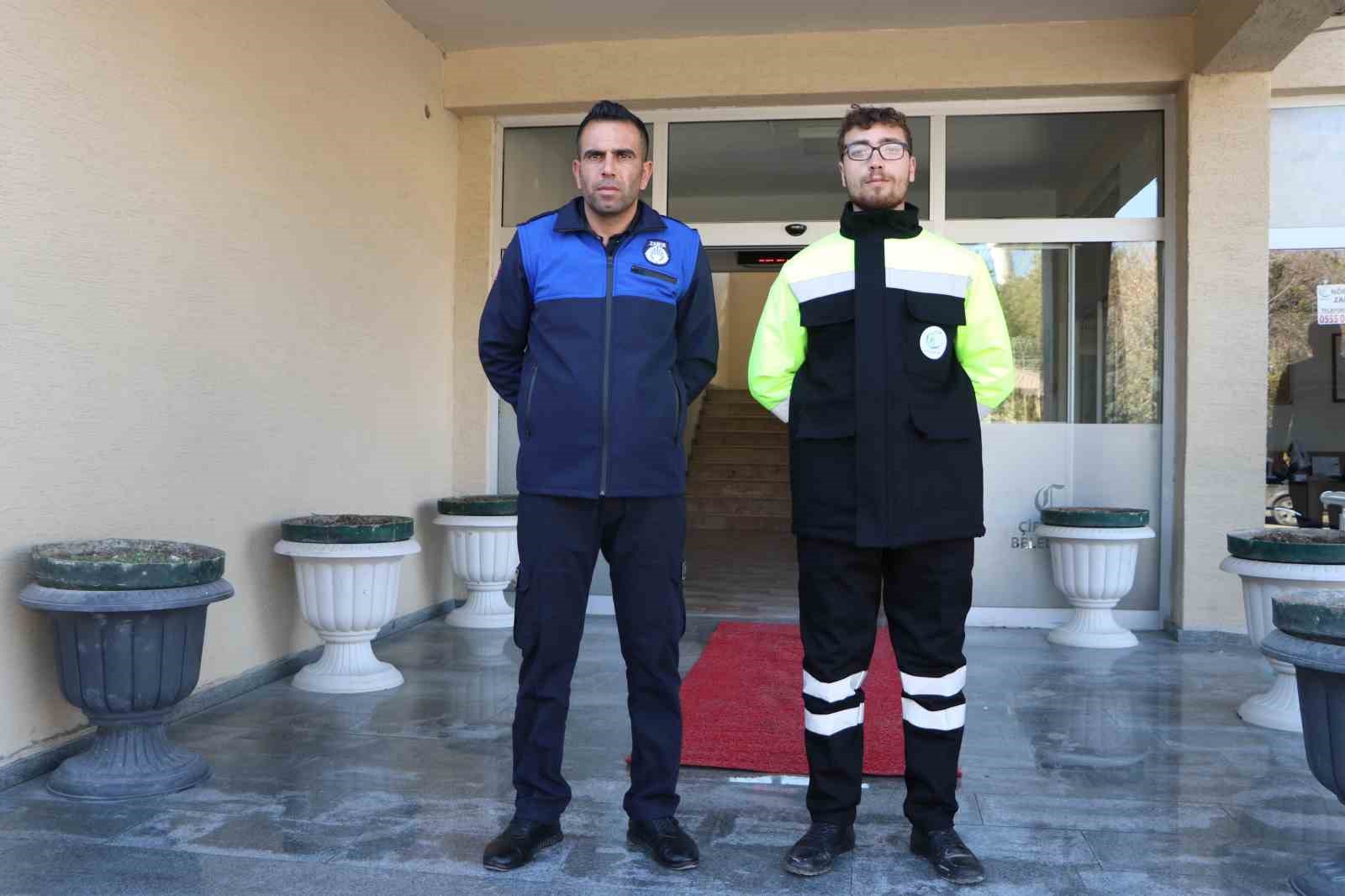 ÇİFTELER BELEDİYESİ, KADIN İSTİHDAMINI VE TASARRUFU DESTEKLEYEN TEKSTİL MERKEZİ İLE İŞ KIYAFETLERİNİ ÜRETTİ