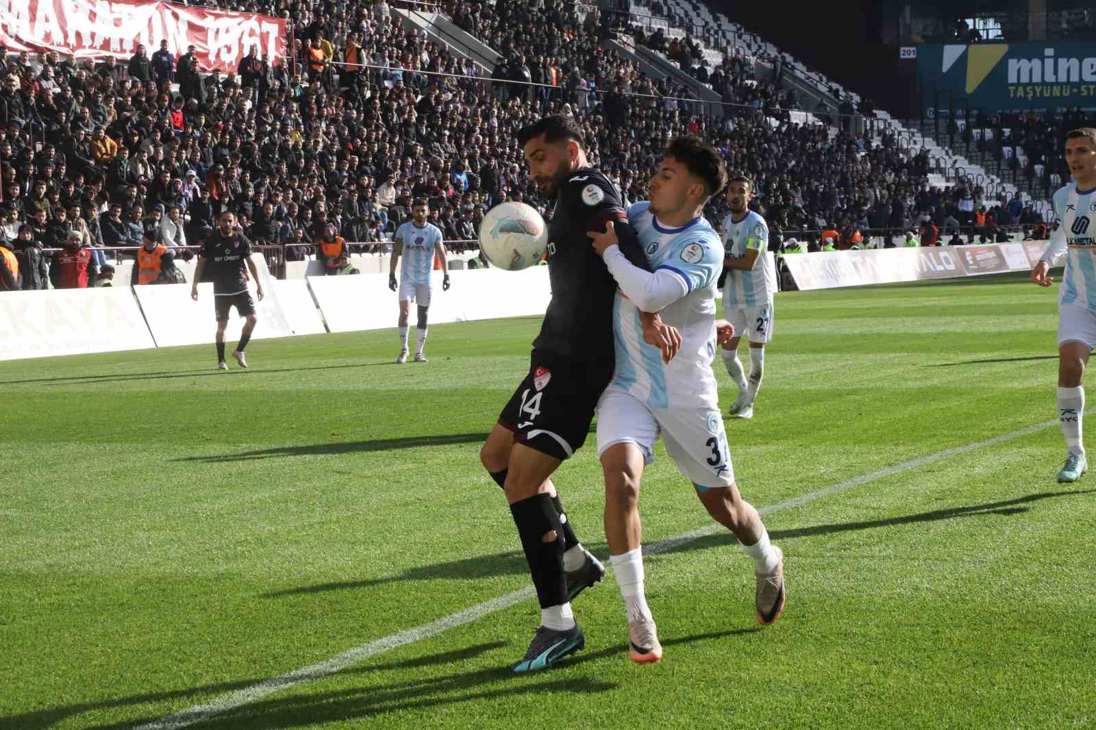 ÇİMENTAŞ ELAZIĞSPOR BERABERLİĞİ SON DAKİKADA KAÇIRDI
