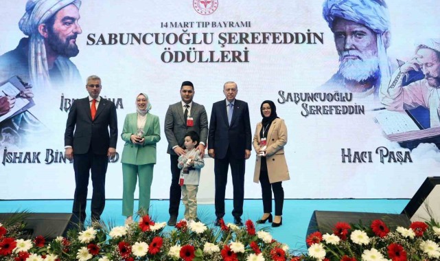 Cizre'de Dr. Sevda Nur Su'ya Ödül