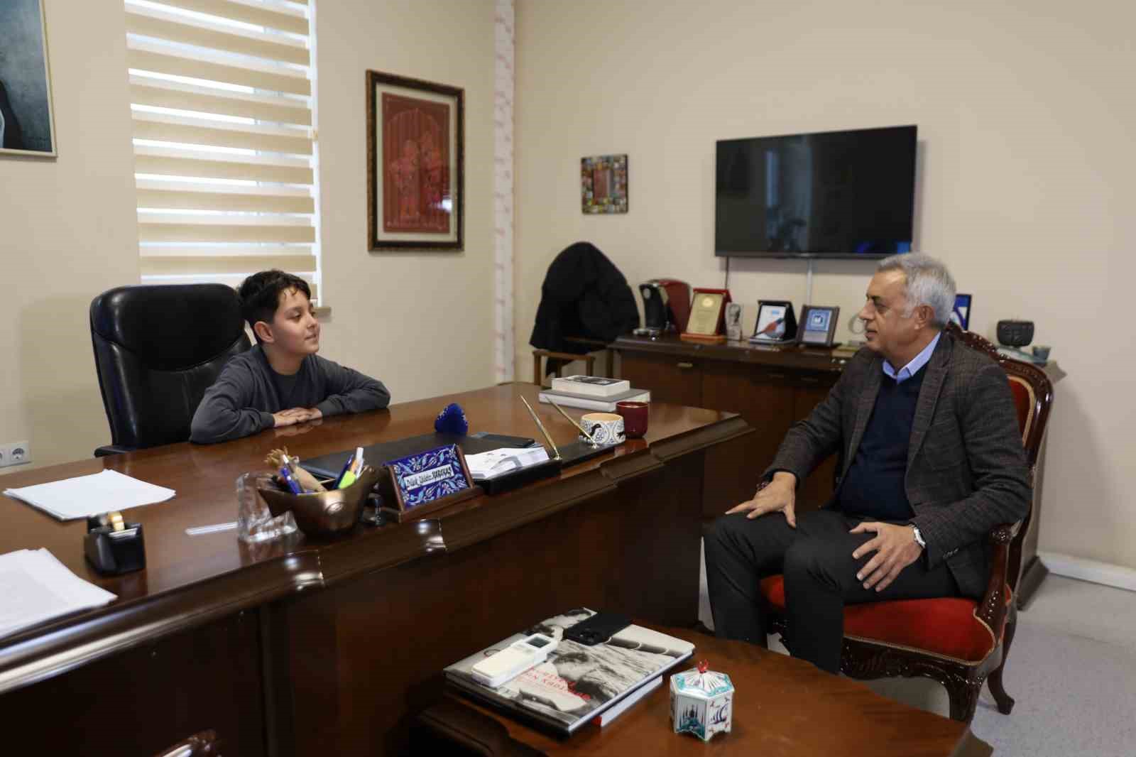 ÇOCUKLAR BURSA MÜZELERİNİ ELE GEÇİRDİ
