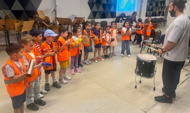 Çocuklar Orkestra ve Enstrümanlarla Tanışıyor!