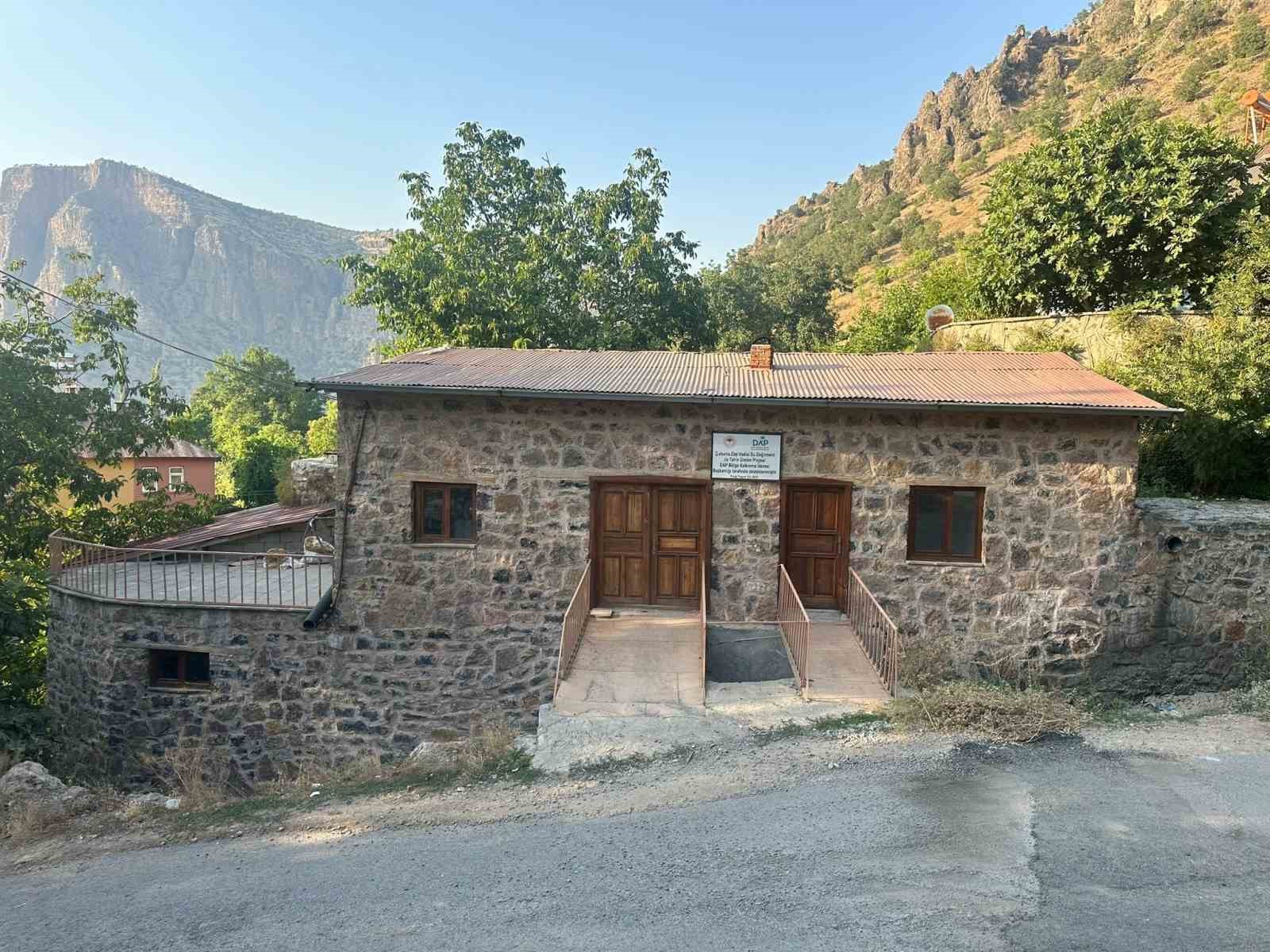 ÇUKURCA’DAKİ TARİHİ SU DEĞİRMENİ YENİDEN ÜRETİME GEÇTİ
