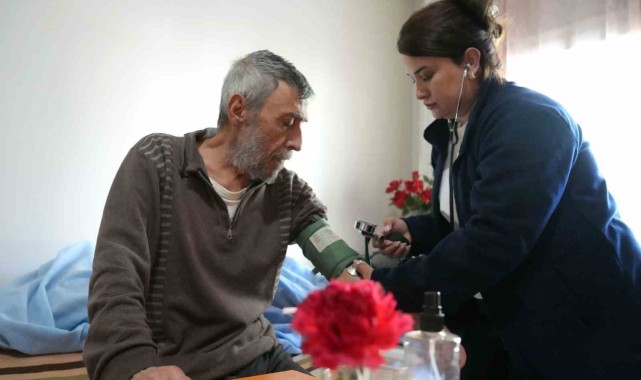 Çukurova Belediyesinden Evde Bakım ve Sağlık Hizmeti