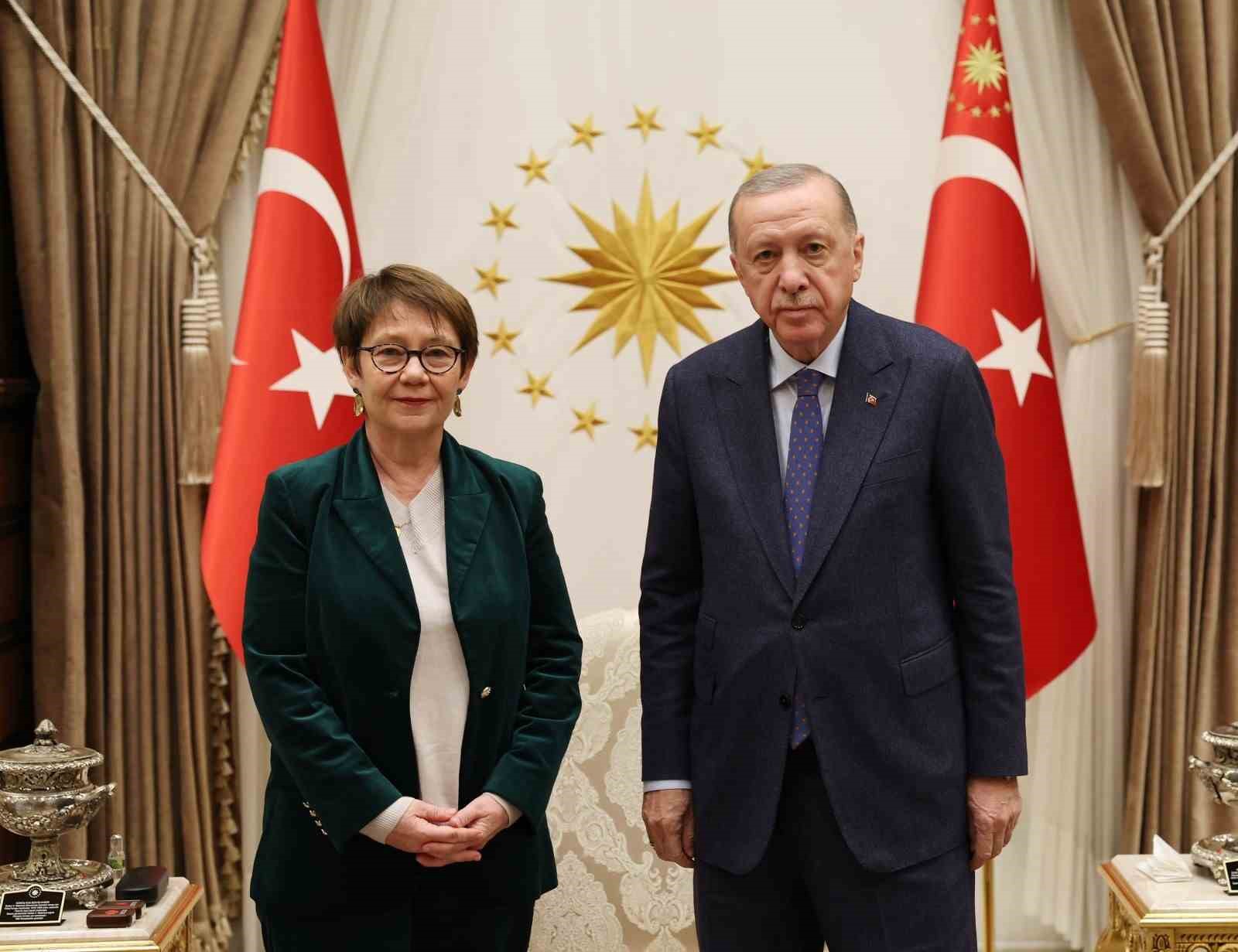 CUMHURBAŞKANI ERDOĞAN, EBRD BAŞKANI RENAD-BOSSO İLE GÖRÜŞTÜ