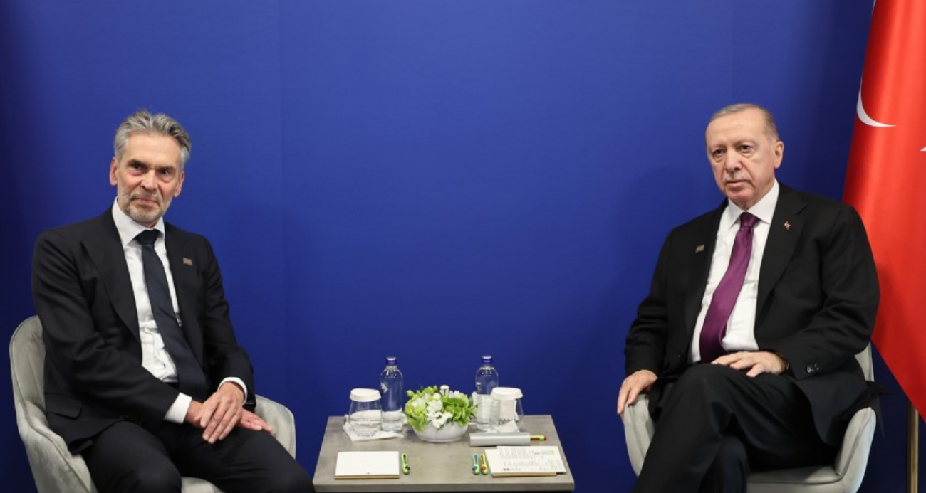 CUMHURBAŞKANI ERDOĞAN, HOLLANDA BAŞBAKANI İLE GÖRÜŞTÜ