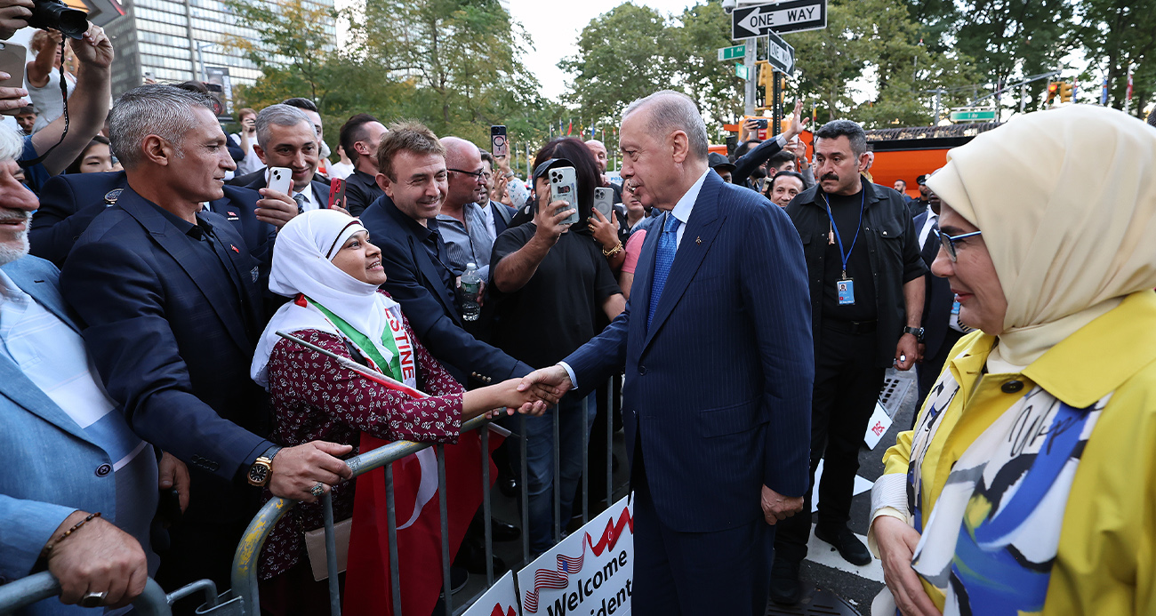 CUMHURBAŞKANI ERDOĞAN VE EŞİ NEW YORK'TA TÜRKEN VAKFI'NI ZİYARET ETTİ