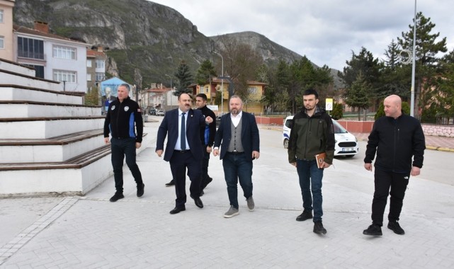 Cumhuriyet Meydanı Resmi Törenler İçin Yeniden Düzenlendi