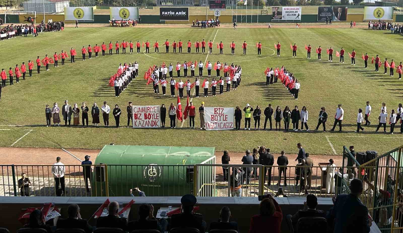 DARICA’DA COŞKULU CUMHURİYET BAYRAMI KUTLAMALARI
