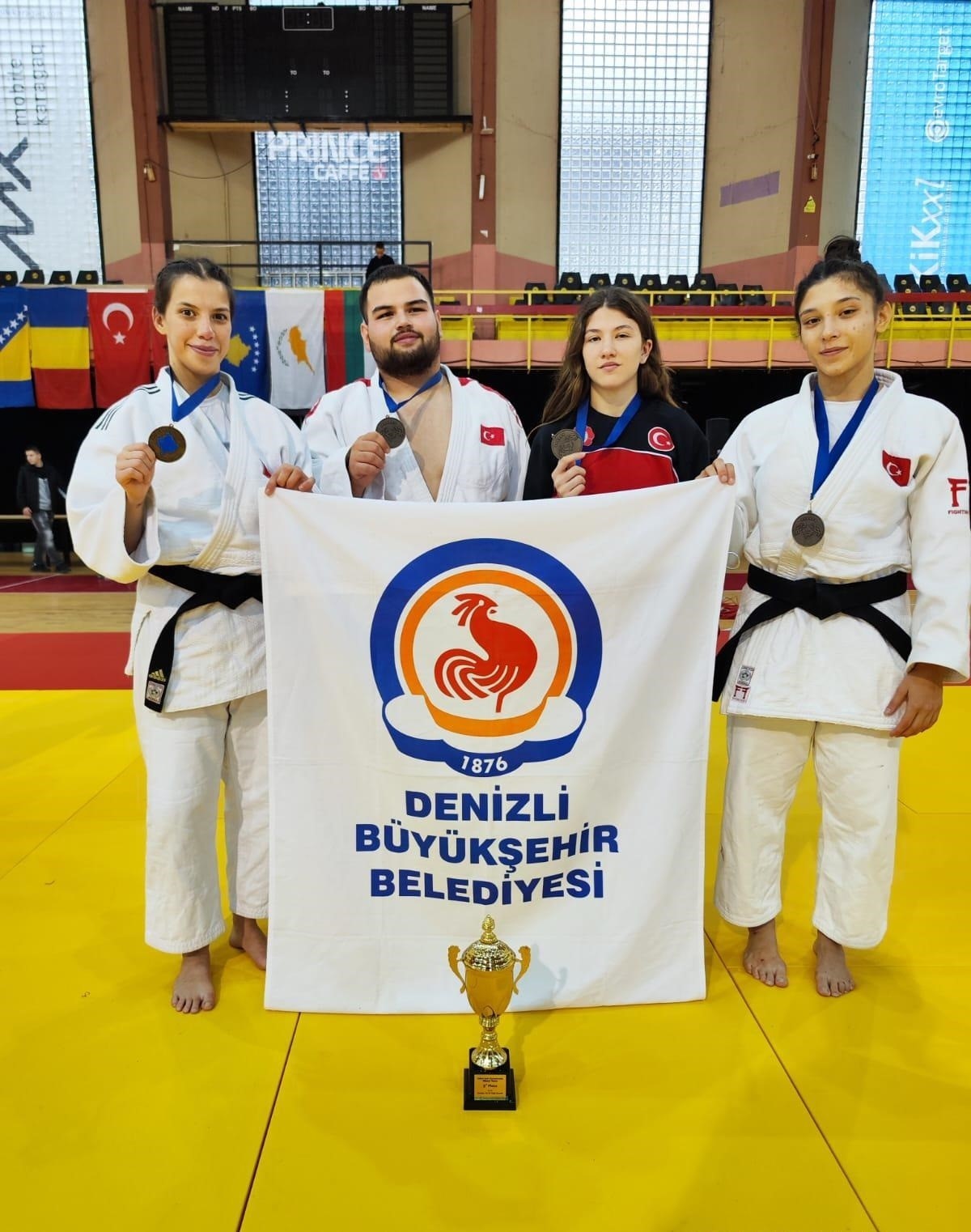 DENİZLİ BÜYÜKŞEHİR BELEDİYESPOR JUDO TAKIMI BALKAN ŞAMPİYONASI'NDA 4 MADALYA KAZANDI