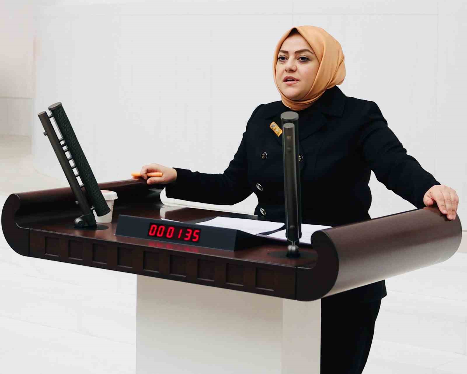 DENİZLİ MİLLETVEKİLİ SEMA SİLKİN ÜN, AİLE HEKİMLERİNE DESTEK VERDİ
