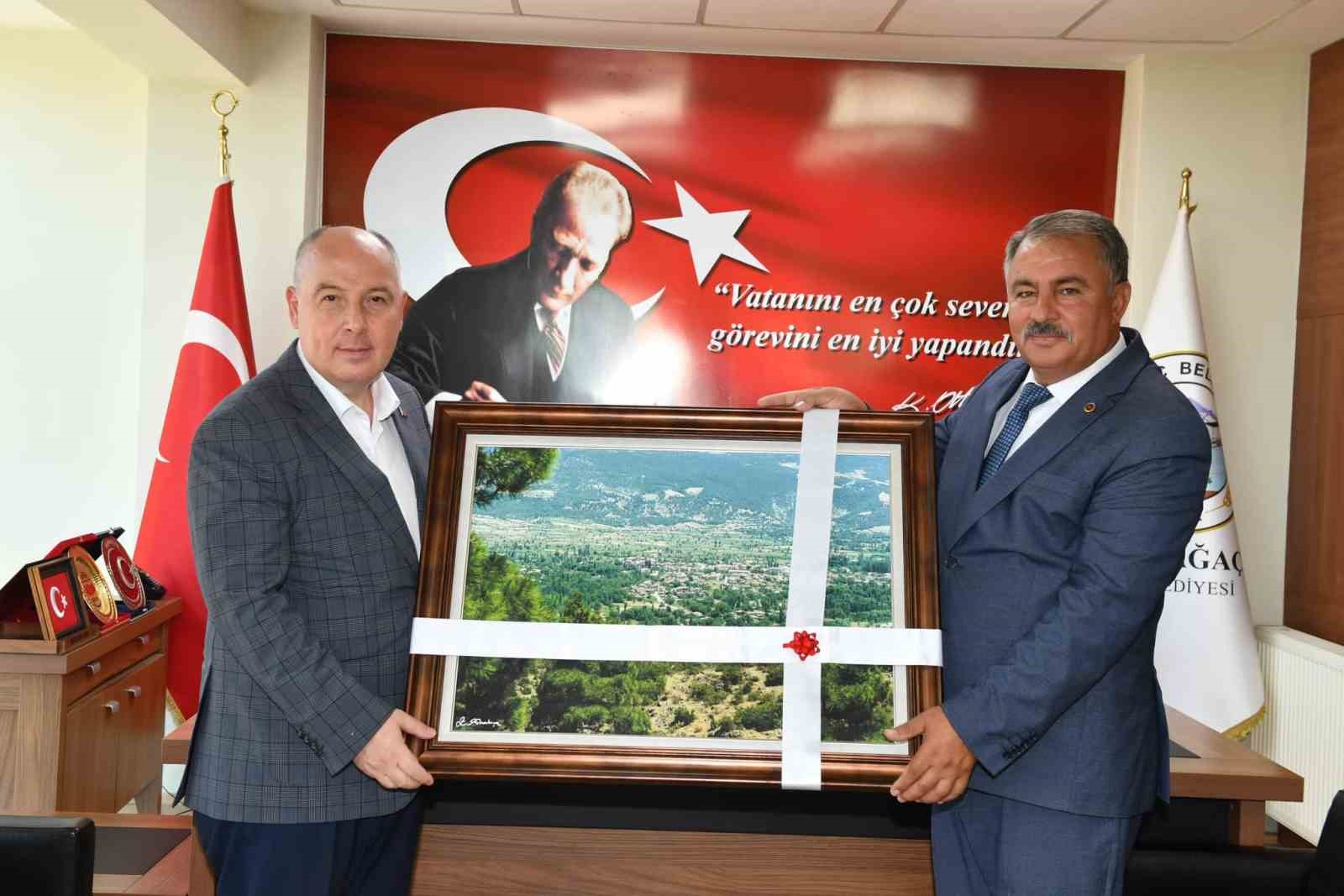 DENİZLİ VALİSİ BEYAĞAÇ BELEDİYESİ'Nİ ZİYARET ETTİ