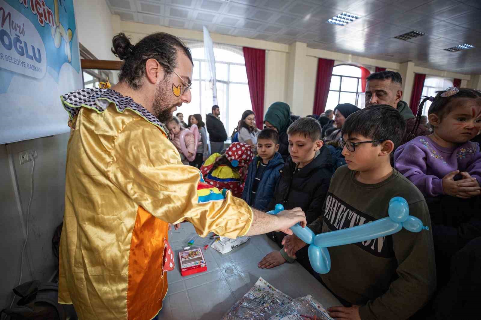 DENİZLİ'DE ÇOCUK ŞENLİĞİ İLÇELERE TAŞINIYOR