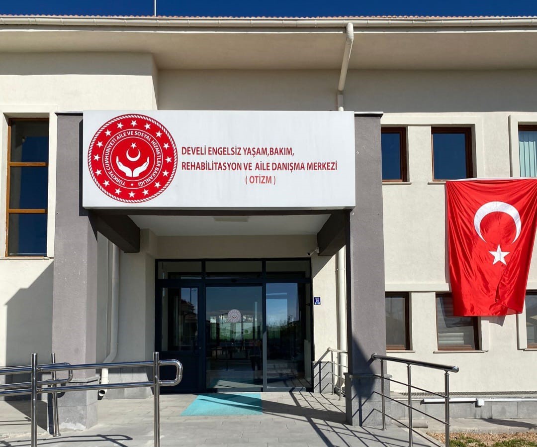DEVELİ ENGELSİZ YAŞAM, BAKIM VE REHABİLİTASYON MERKEZİ HİZMET VERMEYE DEVAM EDİYOR