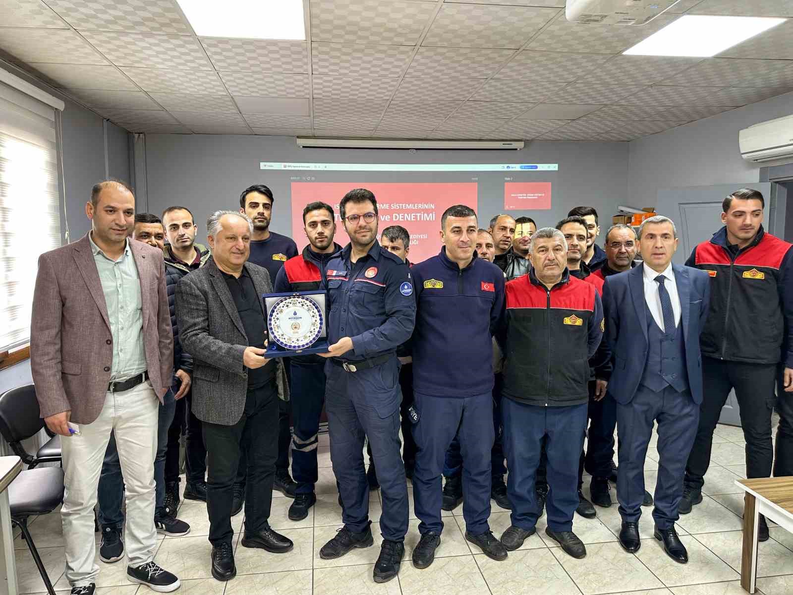 DİYARBAKIR İTFAİYE PERSONELİNE BACA YANGINLARI EĞİTİMİ VERİLDİ