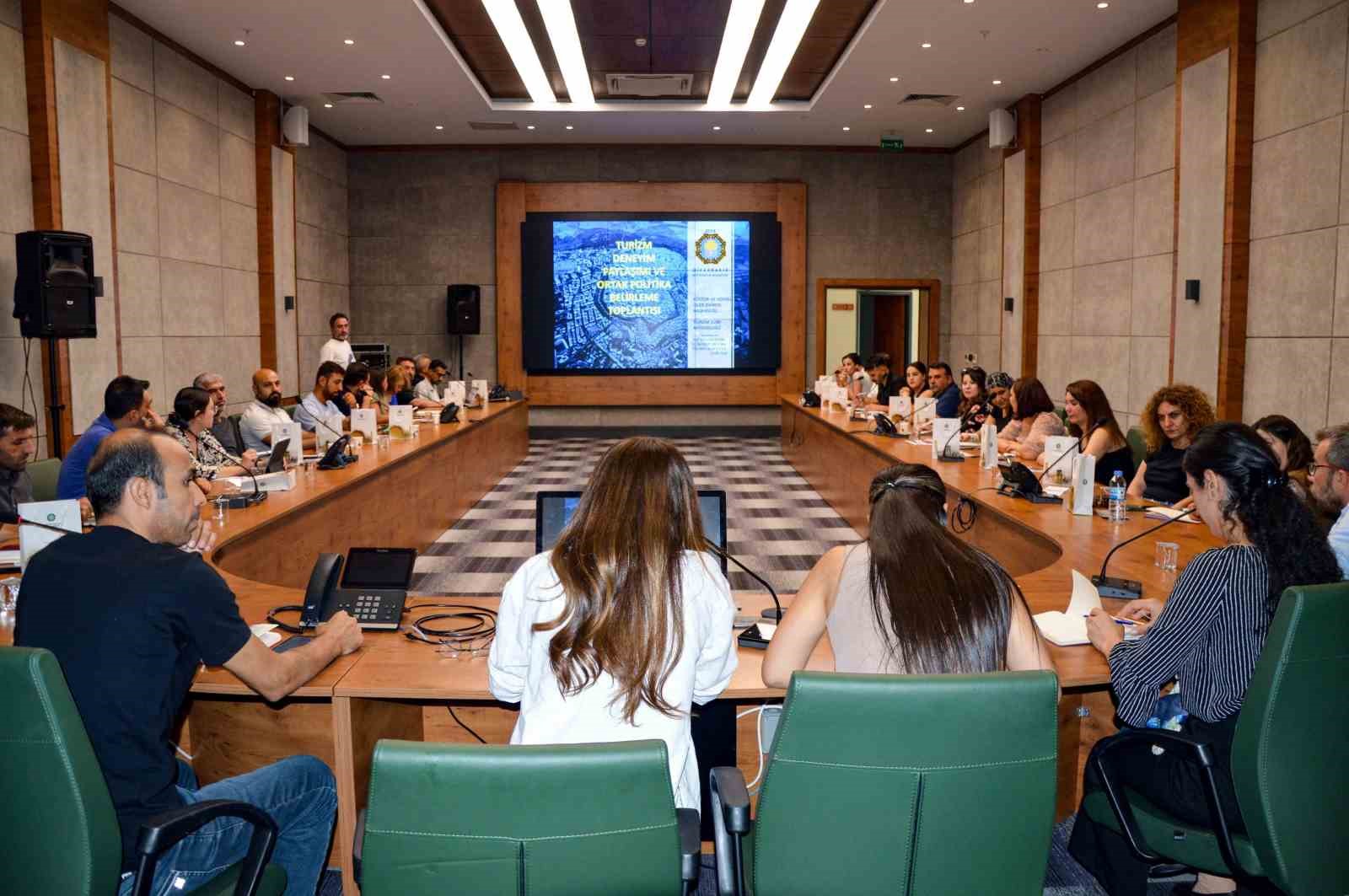 DİYARBAKIR'DA TURİZM STRATEJİSİ BELİRLENDİ