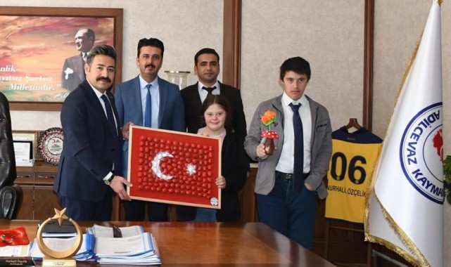 Down Sendromlu Öğrenciler Adilcevaz Kaymakamını Ziyaret Etti