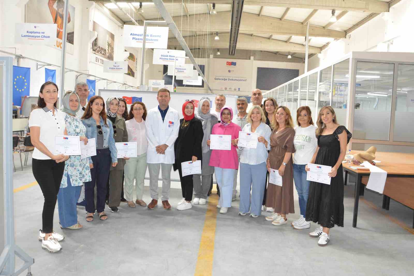 DTO TARAFINDAN VERİLEN TEKSTİL EĞİTİMLERİ BAŞARIYLA TAMAMLANDI