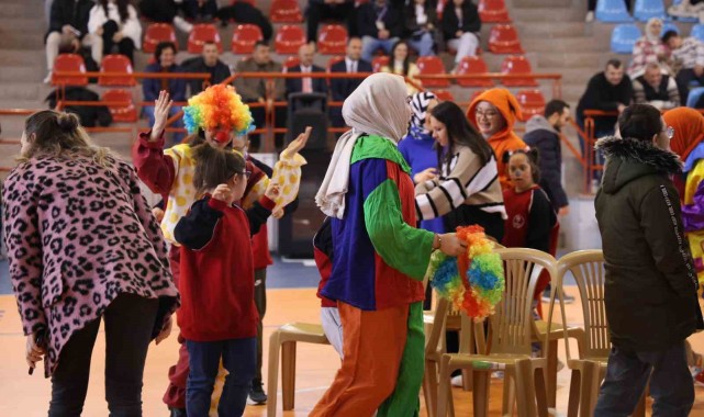 Düzce Üniversitesi Spor Bilimleri Fakültesi'nden Renkli Bir Etkinlik: Geleneksel Oyunlar Şenliği