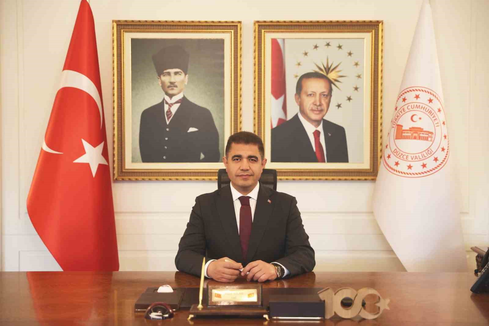 DÜZCE VALİSİ SELÇUK ASLAN'DAN 6 ŞUBAT DEPREMİ AÇIKLAMASI