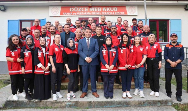 Düzce'de Öğretmenlerden Arama Kurtarma Merkezi