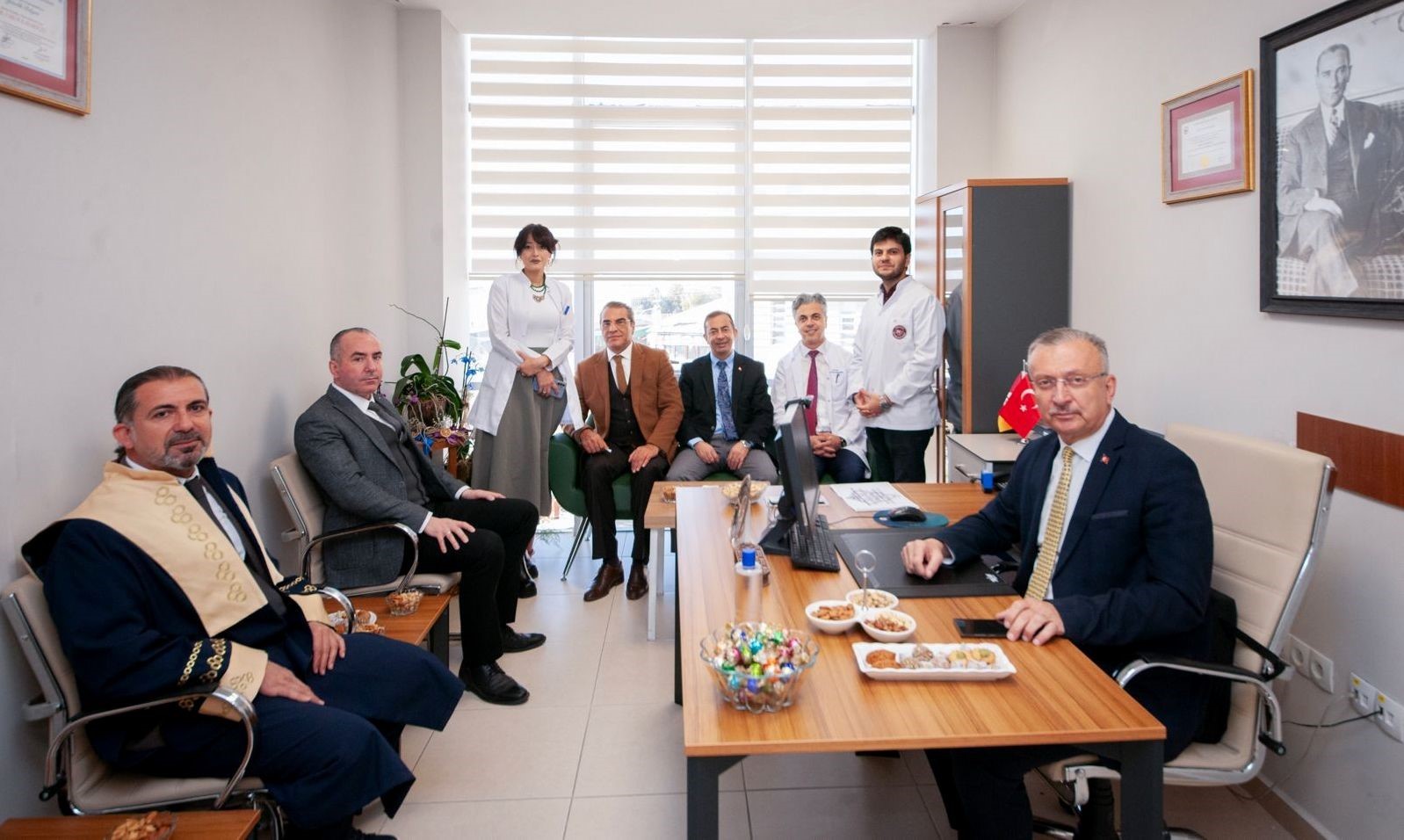 EBYÜ TIP FAKÜLTESİNDE AKADEMİSYENLERE UNVAN DEĞİŞİKLİĞİ