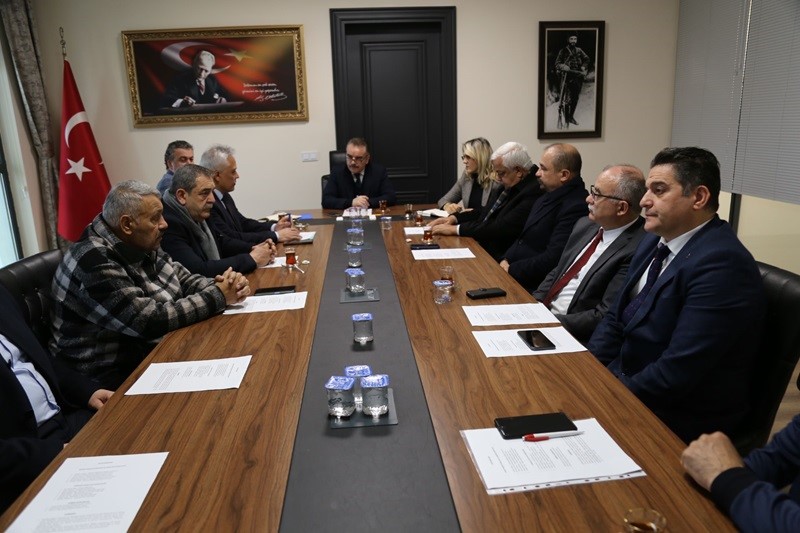 EDREMİT PAZARYERLERİ İÇİN TOPLANTI DÜZENLENDİ