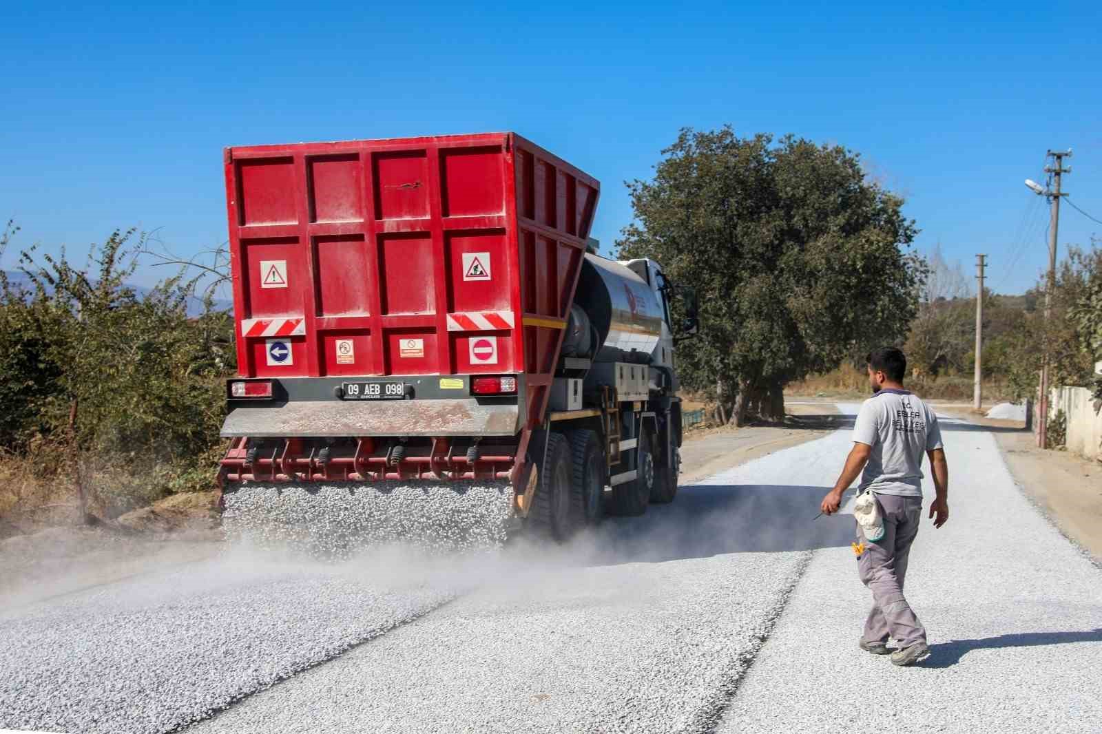 EFELER BELEDİYESİ UMURLU MAHALLESİ'NDE YOL DÜZENLEME ÇALIŞMALARINI TAMAMLADI
