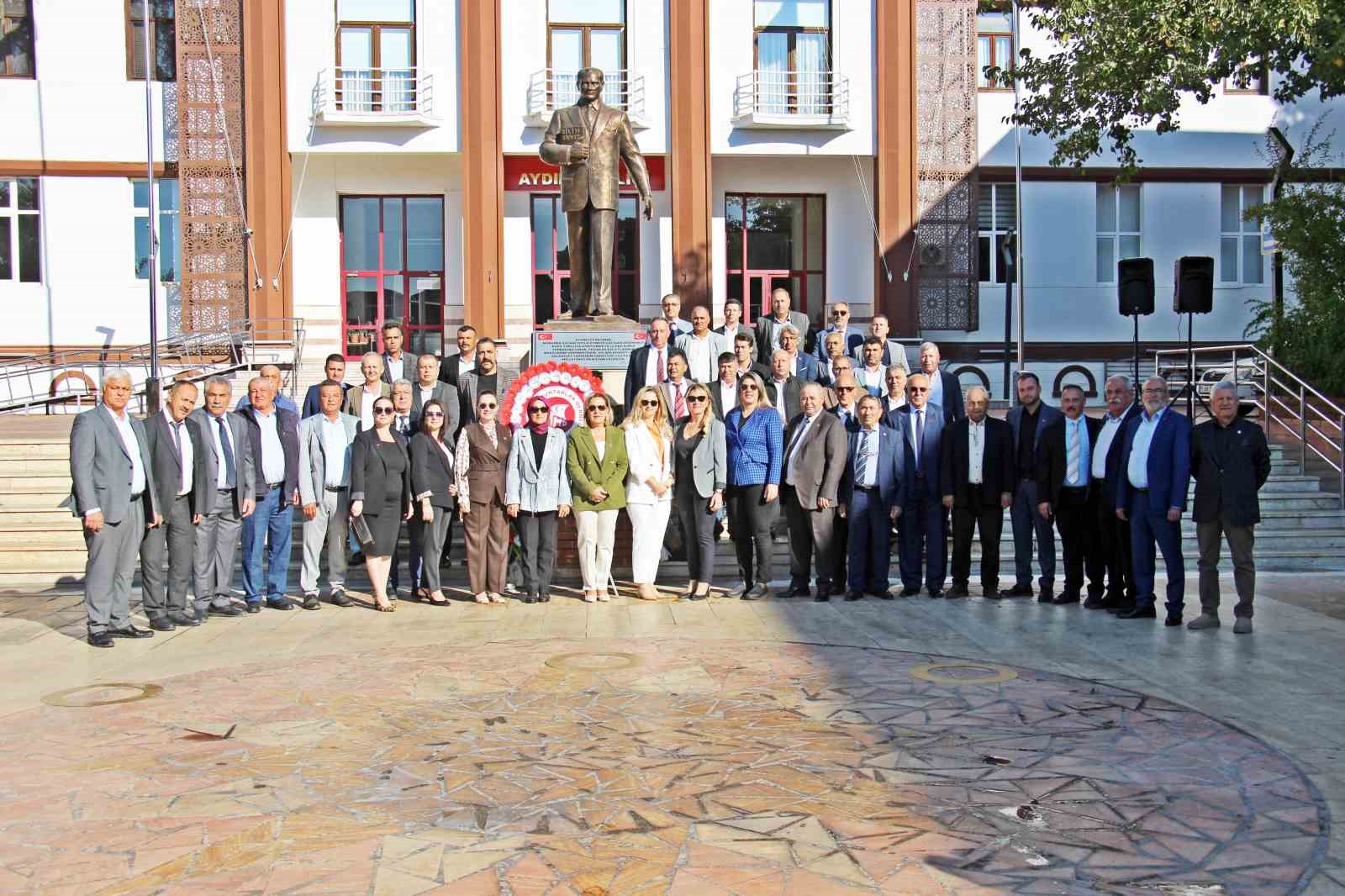 EFELER'DE MUHTARLAR GÜNÜ COŞKUYLA KUTLANDI