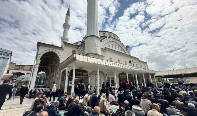 Elazığ'da Ramazan Bayramı Sonrası İlk Cuma Namazı