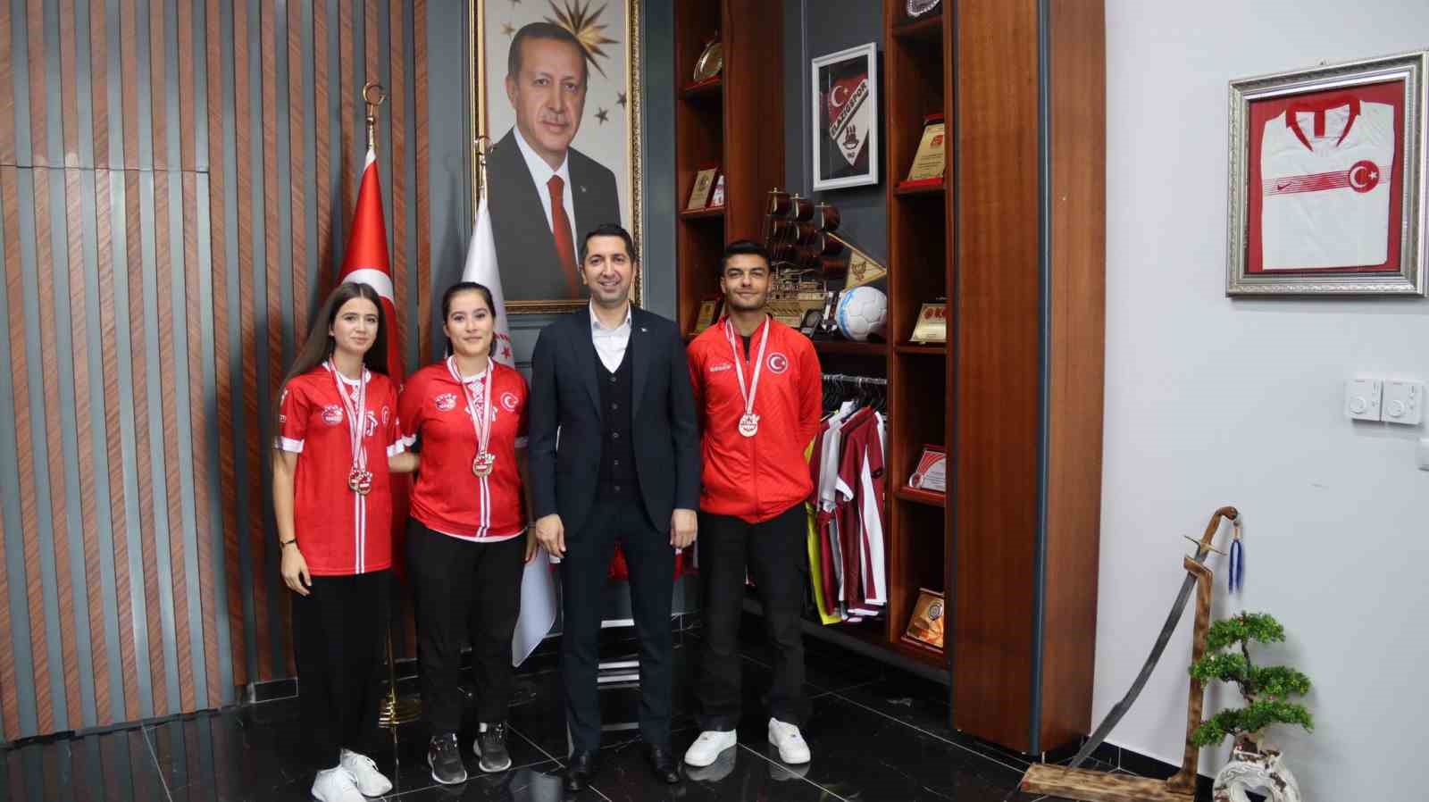 ELAZIĞLI SPORCULAR ULUSLARARASI KEMER BOCCE TURNUVASINDA BAŞARI KAZANDI