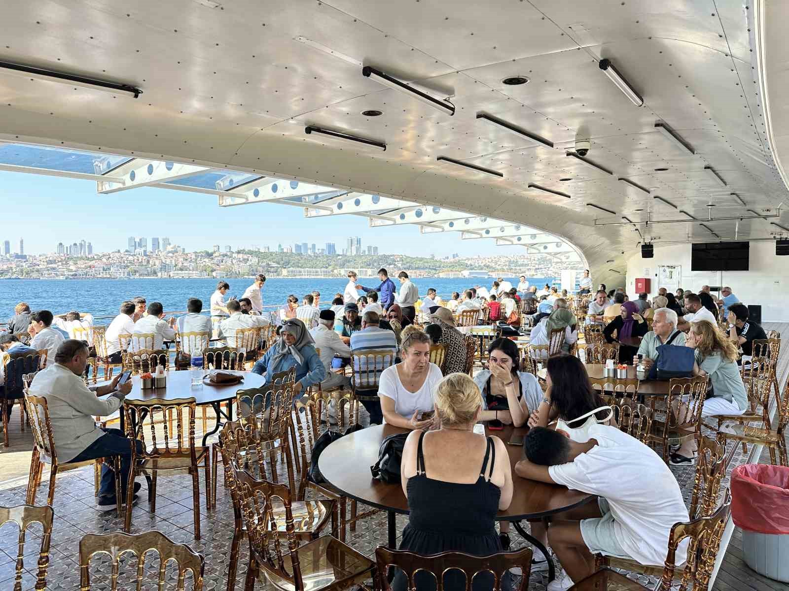 EMEKLİLERE İSTANBUL’DA BOĞAZ TURU MÜJDESİ
