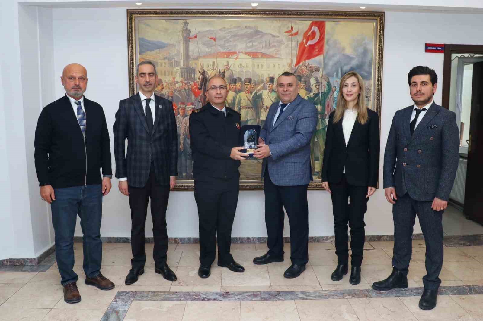 EMŞAV YÖNETİM KURULU ÜYELERİ ESKİŞEHİR İL JANDARMA KOMUTANLIĞI'NI ZİYARET ETTİ