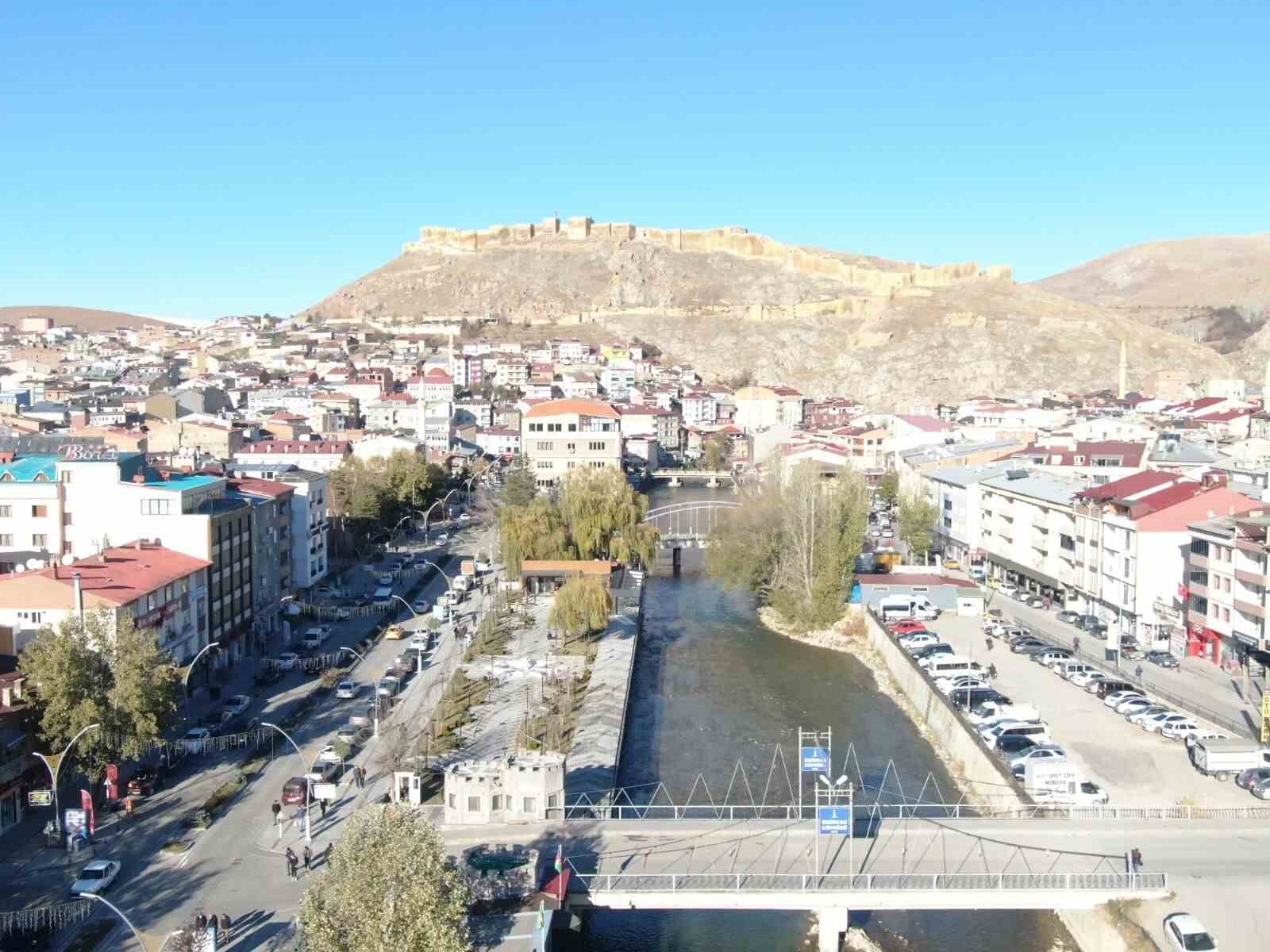 EN MUTLU ŞEHİRLER AÇIKLANDI! BAYBURT ÜÇÜNCÜ SIRADA