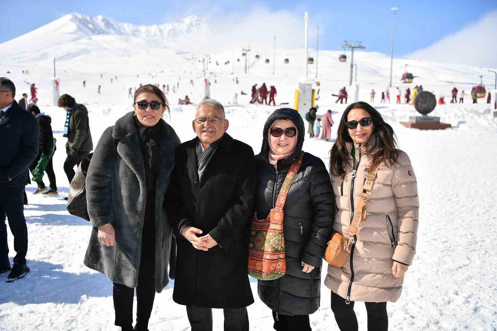 ERCİYES KAYAK MERKEZİ'NDE MEMNUNİYET TOPLANTISI