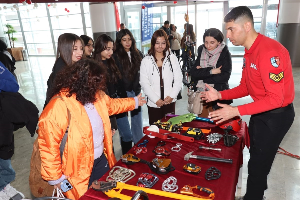 ERZİNCAN BİNALİ YILDIRIM ÜNİVERSİTESİ ÖĞRENCİLERİNE JANDARMA TEŞKİLATI TANITILDI