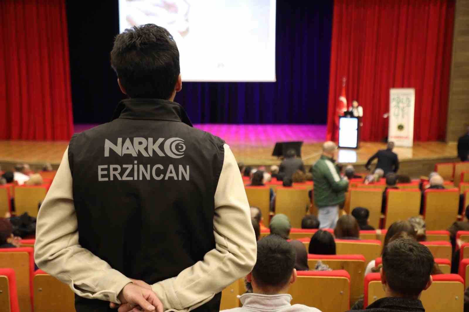 ERZİNCAN BİNALİ YILDIRIM ÜNİVERSİTESİ’NDE “EN İYİ NARKOTİK POLİSİ ANNE” PROGRAMI DÜZENLENDİ