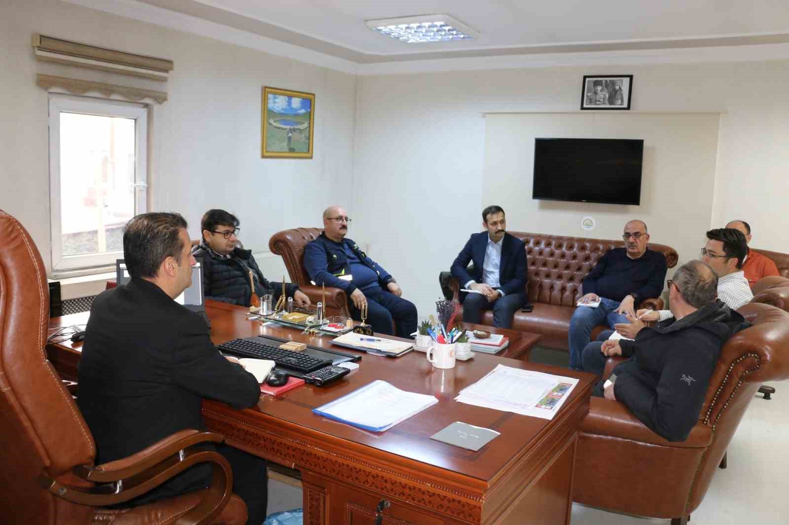 ERZİNCAN MEYVECİLİK SEKTÖRÜNDE YENİ BİR DÖNEM BAŞLIYOR