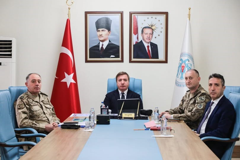 ERZİNCAN VALİSİ HAMZA AYDOĞDU İL VALİLERİYLE TOPLANTI GERÇEKLEŞTİRDİ