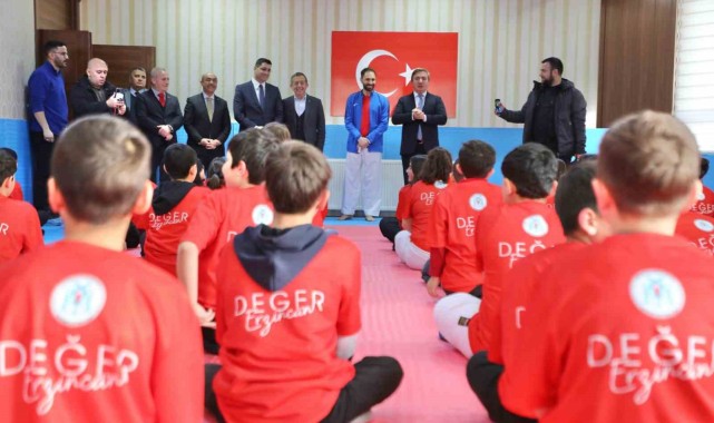Erzincan'da Değer Ticaret Spor Kulübü Faaliyete Geçti