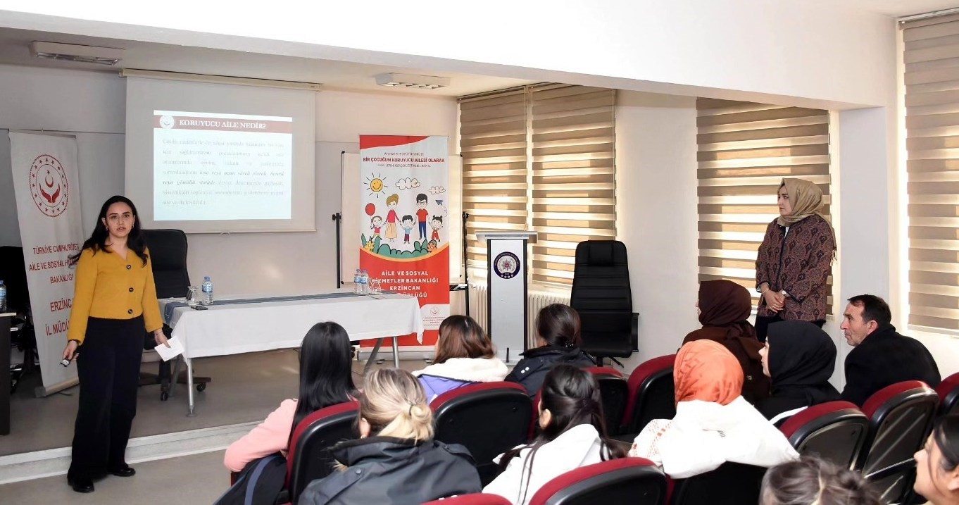 ERZİNCAN'DA KORUYUCU AİLE HİZMET MODELİ TANITILDI