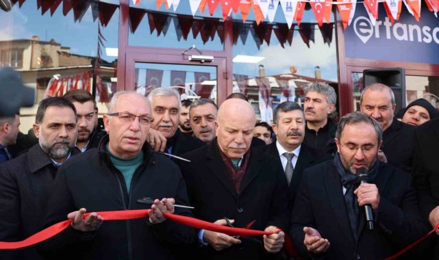 Erzurum Büyükşehir Belediyesi Gürcükapı Semti'nde Halk Pazarı Açtı