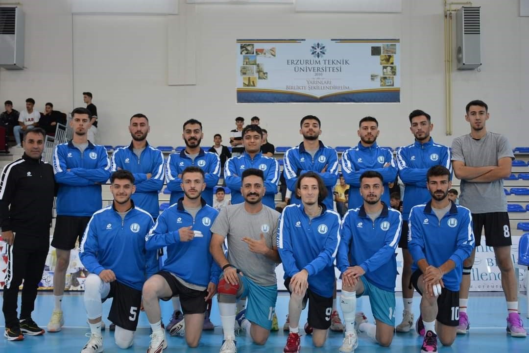 ERZURUM GENÇLİK SPOR VOLEYBOL KULÜBÜ PLAY-OFF YOLUNDA İLERLİYOR