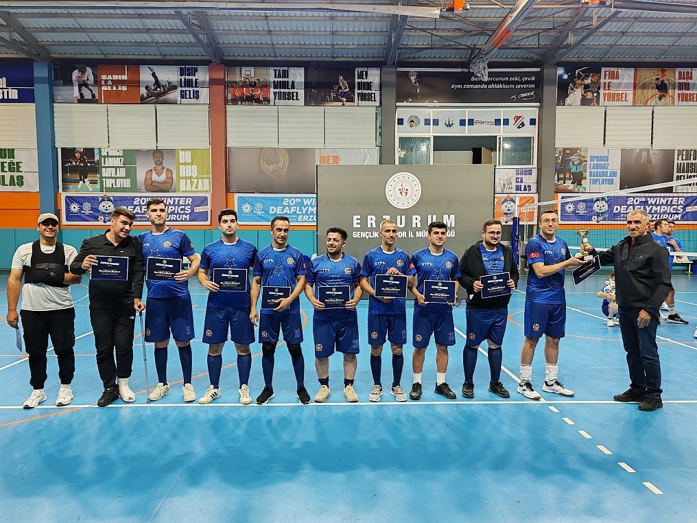 ERZURUM KAMU SPOR OYUNLARI VOLEYBOL TURNUVASINDA ŞAMPİYONLAR BELLİ OLDU