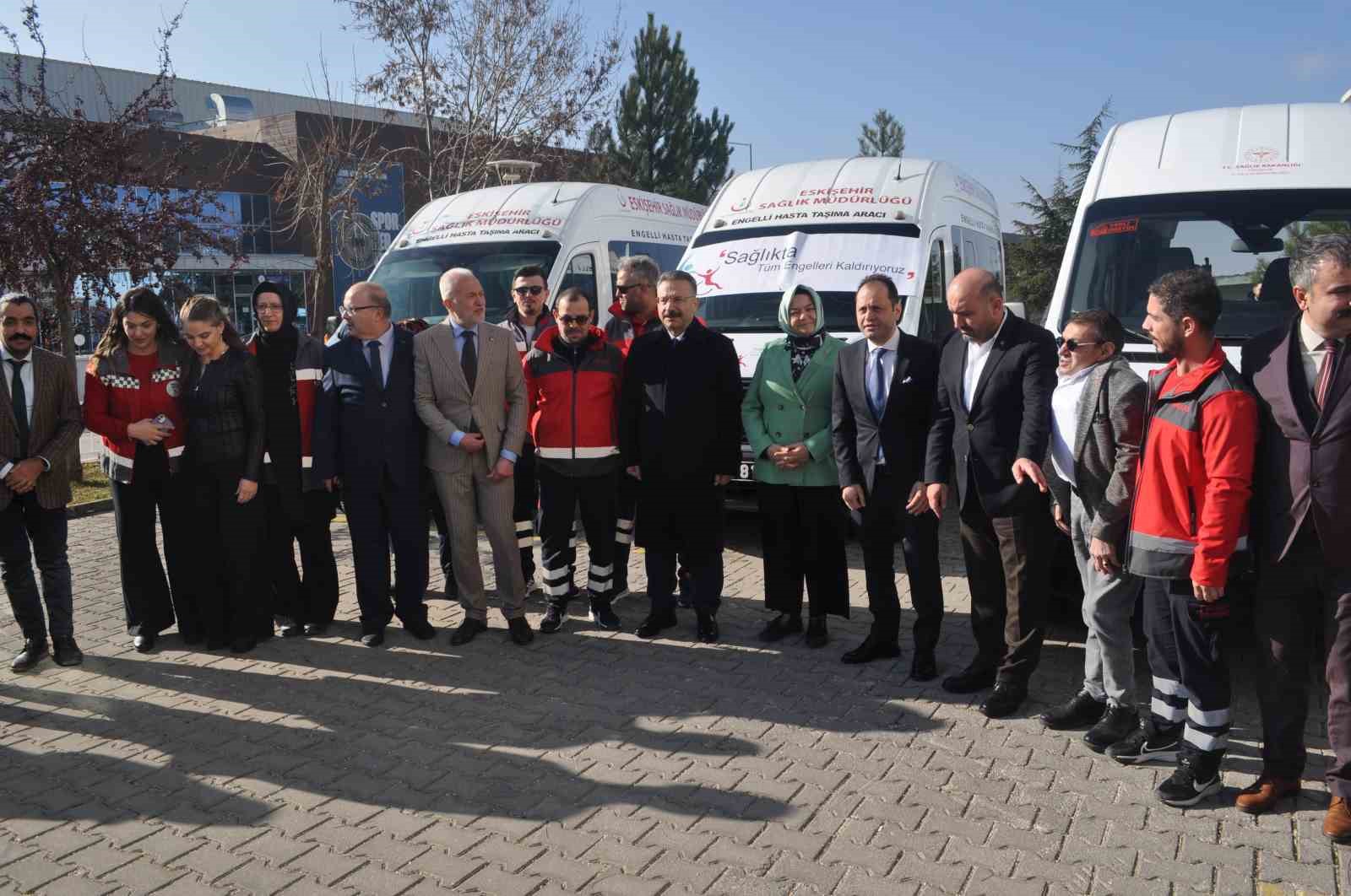 ESKİŞEHİR MUSAB'A ÖZEL DONANIMLI ENGELLİ ARAÇLARI TESLİM EDİLDİ