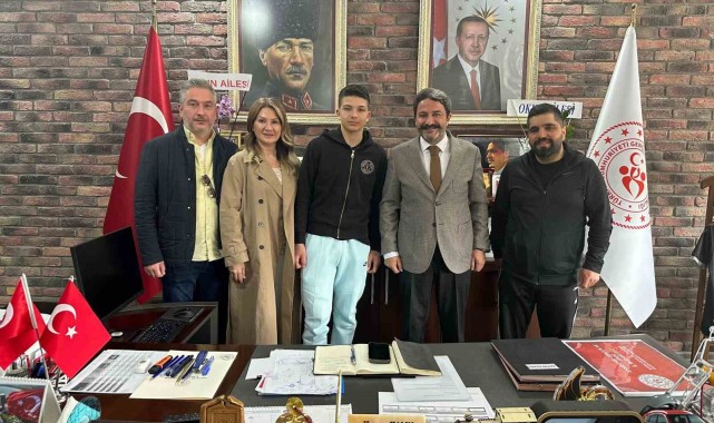 Eskişehirli Snowboardcu Arda Kuçbay, Uluslararası Yarışmada Temsil Edecek