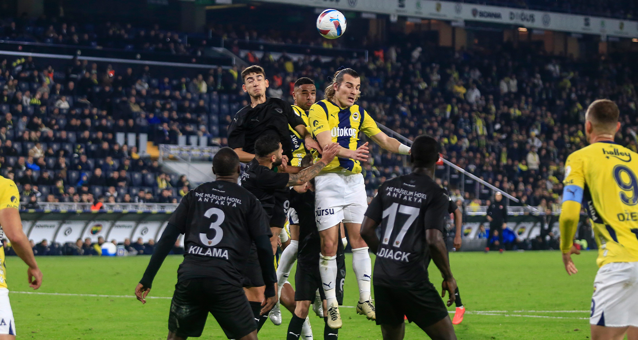 FENERBAHÇE, ATAKAŞ HATAYSPOR'U EN-NESYRİ'NİN GOLLERİYLE MAĞLUP ETTİ