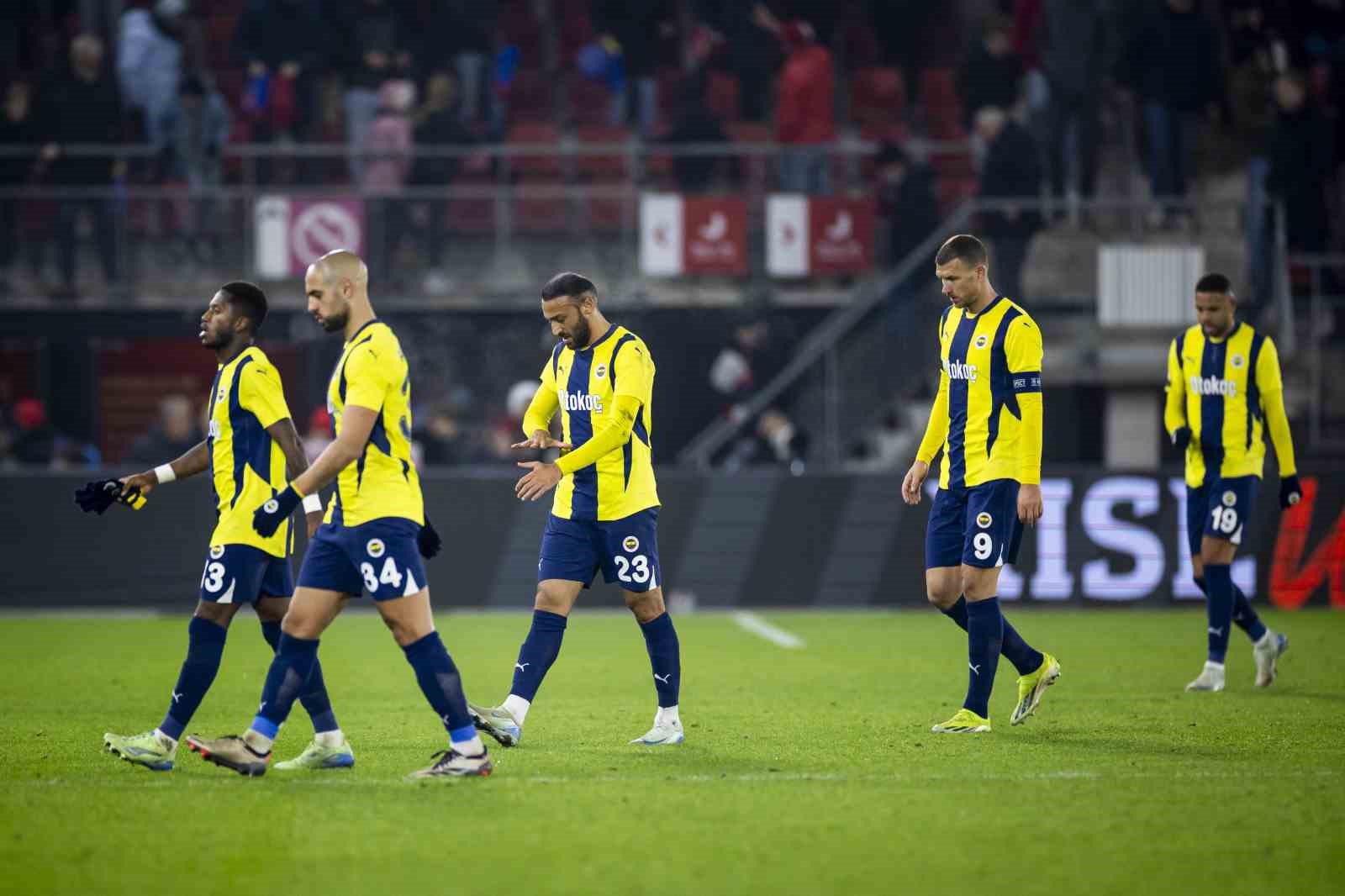 FENERBAHÇE AVRUPA LİGİ'NDE AZ ALKMAAR'A DEPLASMANDA MAĞLUP OLDU