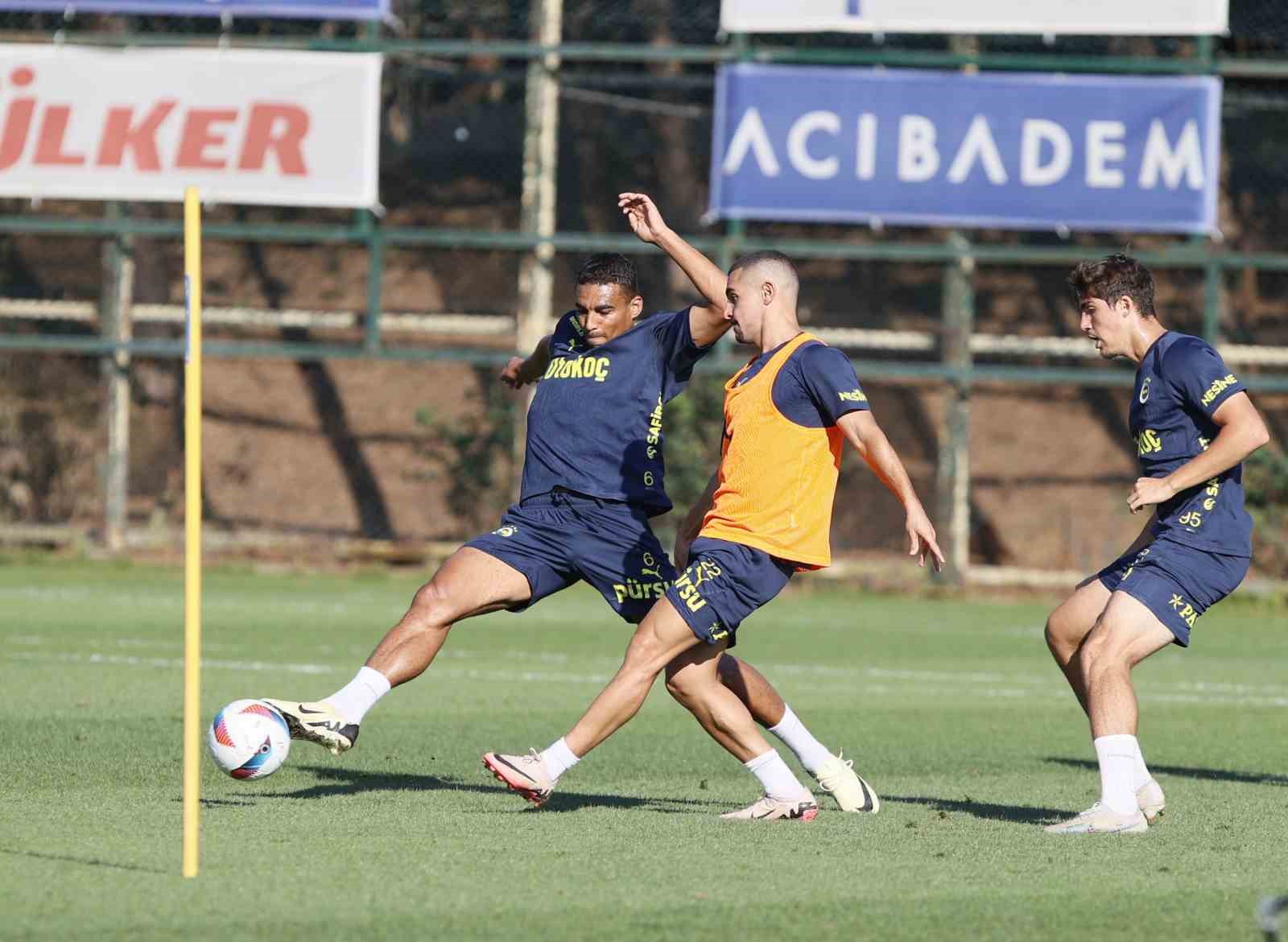 FENERBAHÇE, ÇAYKUR RİZESPOR MAÇI HAZIRLIKLARINA BAŞLADI
