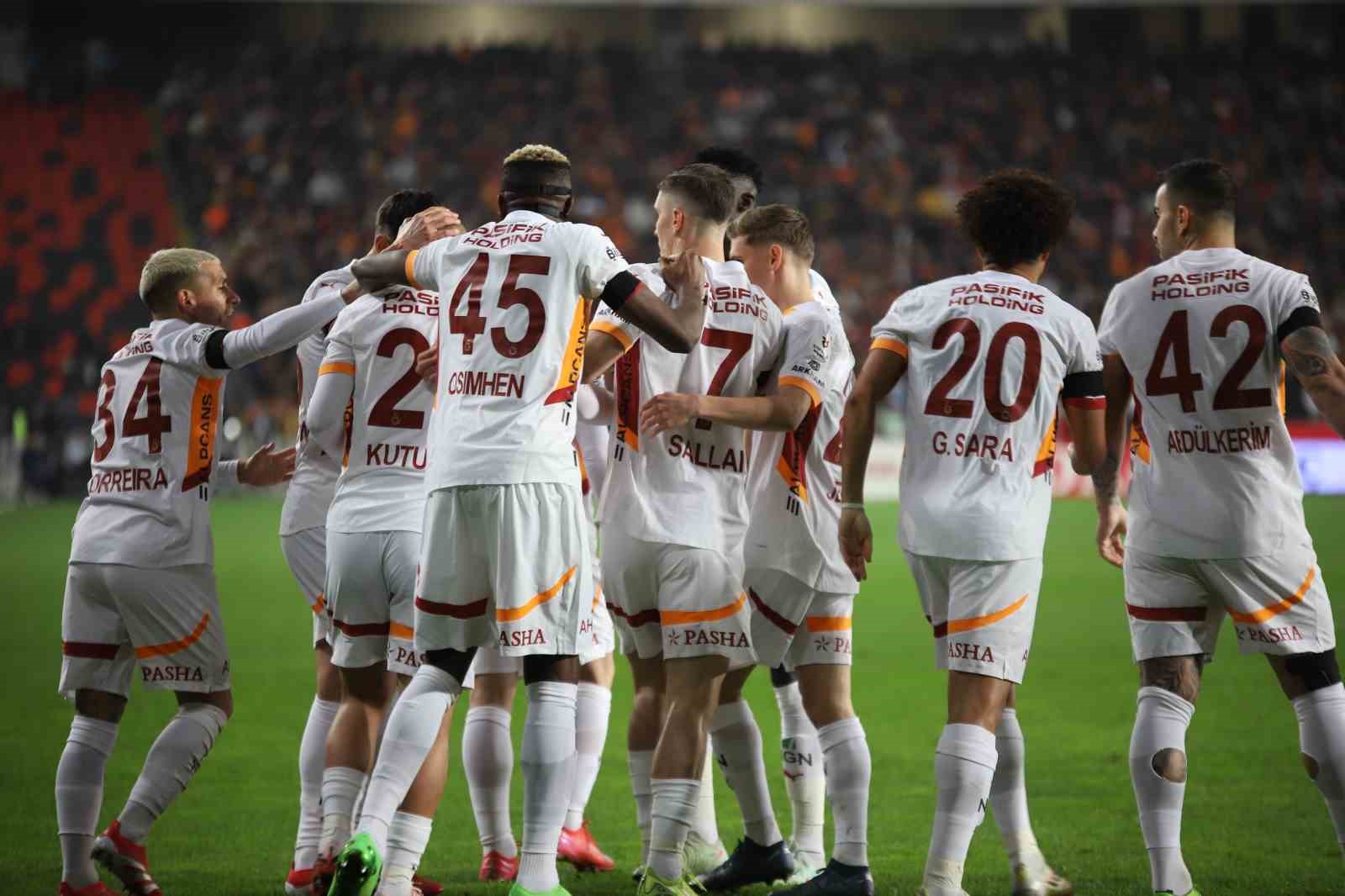 FENERBAHÇE HAFTAYI GALİBİYETLE KAPATTI