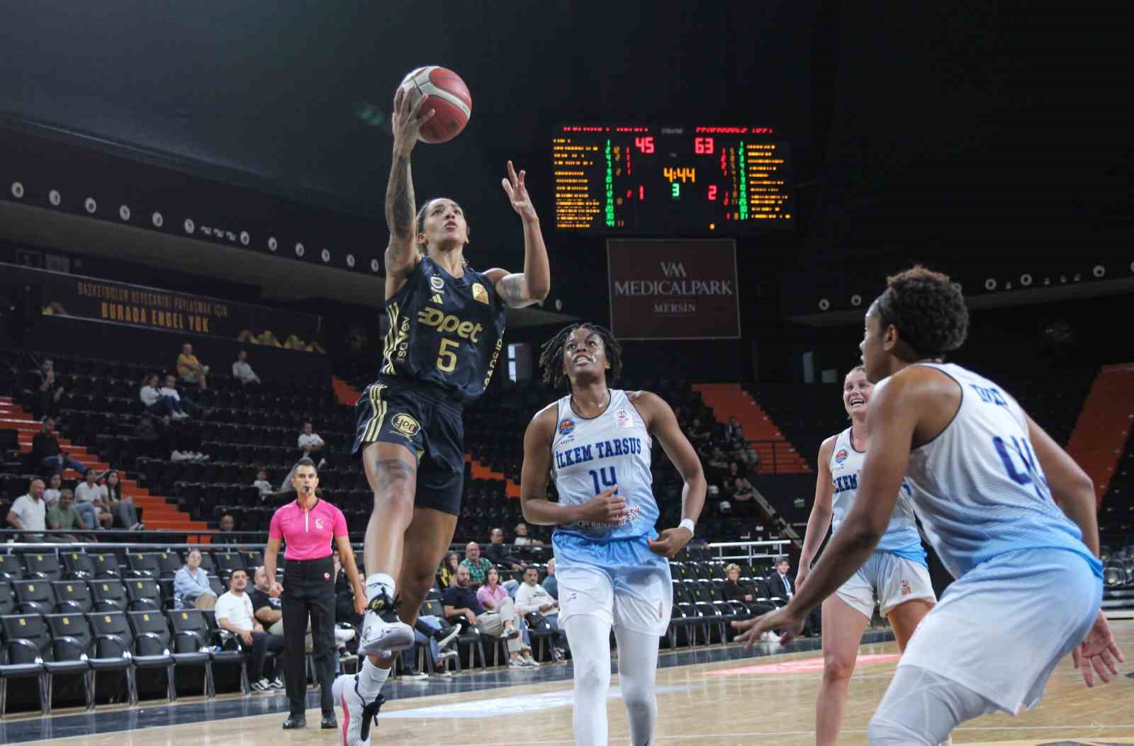 FENERBAHÇE KADIN BASKETBOL TAKIMI, TARSUSSPOR'U DEPLASMANDA FARKLI MAĞLUP ETTİ